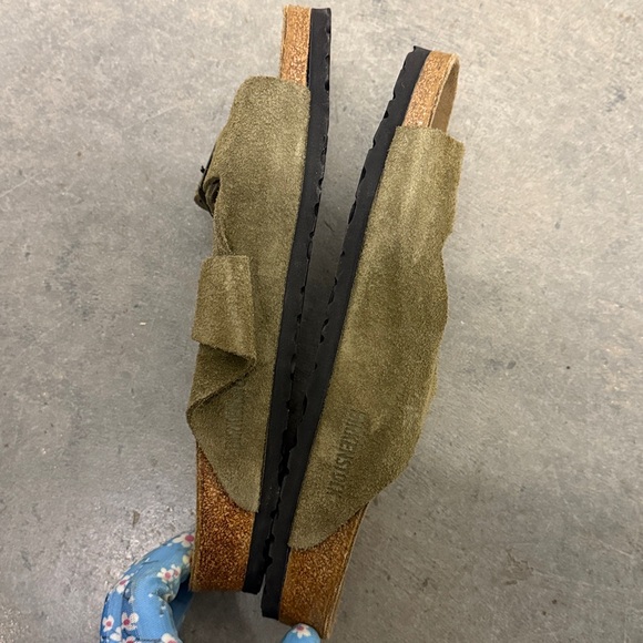 Birkenstock Khaki Suede Buckle Sandals - Picture 4 of 4